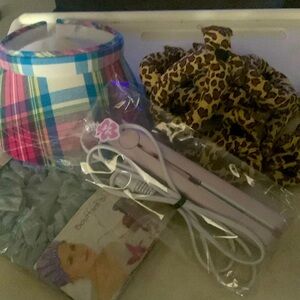 Bundle of New ceramic hair straightener travel size no Box / 3 more items